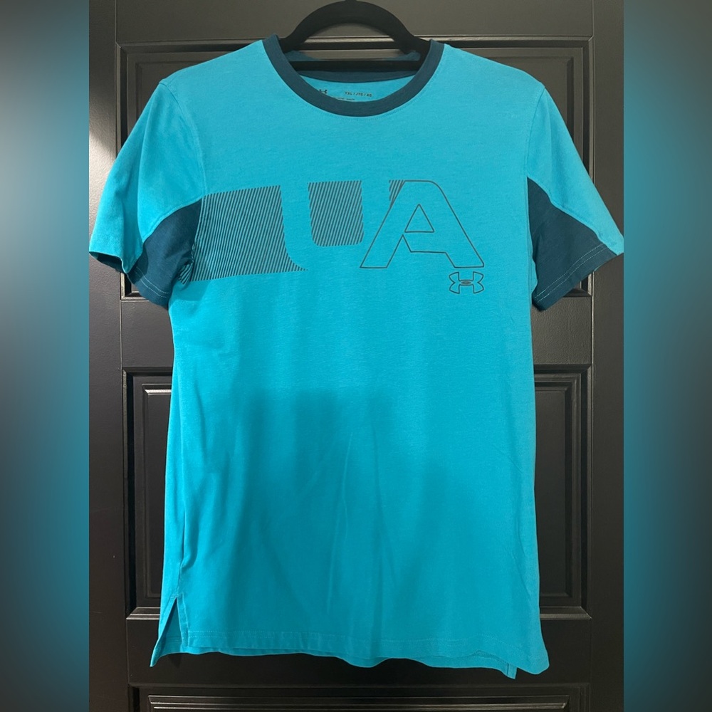 Under Armour youth tshirt